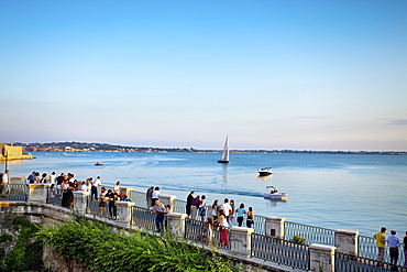 Seaside Promenade, Fonte Aretusa, Ortigia, Syracuse, Sicily, Italy