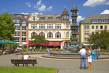 Well with column telling history, Josef-Goerres-Platz, (Josef-Goerres-Square) Koblenz, Mosel, Rhine, Rhineland-Palatinate, Germany, Europe