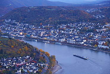 View from the Gedeonseck at the horse-shoe bend at Boppard with the town of Boppard, River Rhine, Cultural Heritage of the World: Oberes Mittelrheintal (since 2002), Mittelrhein, Rhineland-Palatinate, Germany, Europe