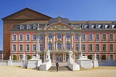 Electoral Palace (Kurfuerstliches Palais), Trier on Mosel, Rhineland-Palatinate, Germany, Europe