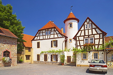 Kirchheimbolanden, Half-timbered house at place at the Grauer Turm, Old City, Nordpfalz, Rhineland-Palatinate, Germany, Europe