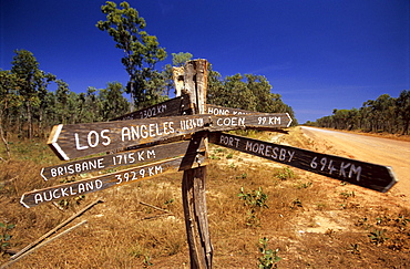 Homemade sign at the turn off to Lotus Bird Lodge on the Cape York Peninsula, Queensland, Australia