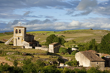 Castellanos de Castro, near Burgos, Camino Frances, Way of St. James, Camino de Santiago, pilgrims way, UNESCO World Heritage, European Cultural Route, province of Burgos, Old Castile, Castile-Leon, Castilla y Leon, Northern Spain, Spain, Europe