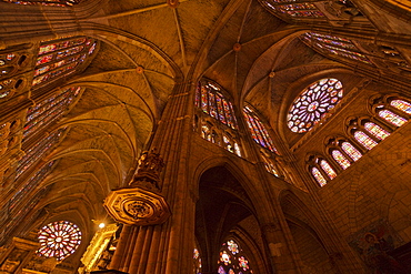 Inside the gothic cathedral Santa Maria de Regla, 13th century, Leon, Camino Frances, Way of St. James, Camino de Santiago, pilgrims way, UNESCO World Heritage, European Cultural Route, province of Leon, Old Castile, Castile-Leon, Castilla y Leon, Northern Spain, Spain, Europe