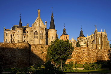 Episcopal Palace, Palacio Episcopal, Astorga, 19th century, architect Antoni Gaudi, Modernismo, Modernism, Art Nouveau, Camino Frances, Way of St. James, Camino de Santiago, pilgrims way, UNESCO World Heritage, European Cultural Route, province of Leon, Old Castile, Castile-Leon, Castilla y Leon, Northern Spain, Spain, Europe