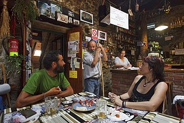 Pilgrims at a hostel, Albergue O Abrigadoiro, San Xulian do Camino, Province of Lugo, Galicia, Northern Spain, Spain, Europe