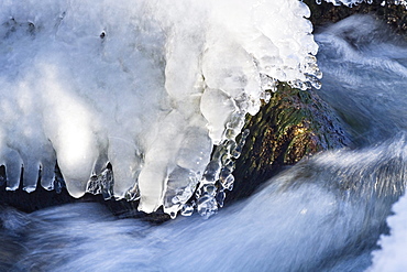 Icicles in river, Loisach, Upper Bavaria, Germany, Europe