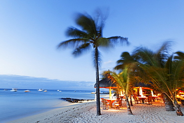 Beach of Beachcomber Hotel Paradis &amp;amp; Golf Club in the evening, Mauritius, Africa