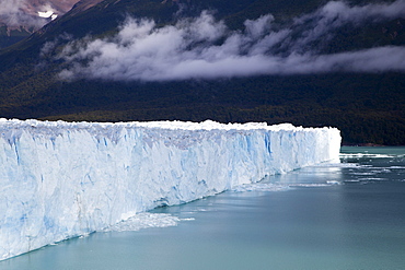 Perito Moreno glacier, Lago Argentino, Los Glaciares National Park, near El Calafate, Patagonia, Argentina