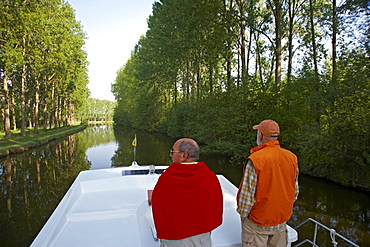 PÃˆnichette on the Canal de la Somme near MÃˆricourt-sur-Somme, Dept. Somme, Picardie, France, Europe