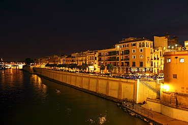 Shoreline of the river Guadalquivir, Seville, Andalusia, Spain