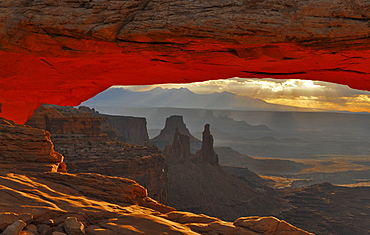 Mesa Arch, Canyonlands National Park, Utah, USA