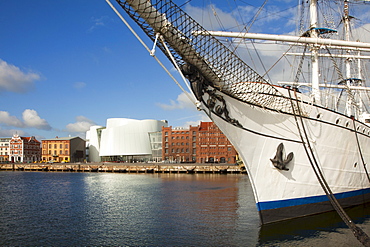 Ozeaneum and tall ship Ã‘Gorch Fock I.Ã¬ in the harbour, Stralsund, Baltic Sea, Mecklenburg-West Pomerania, Germany