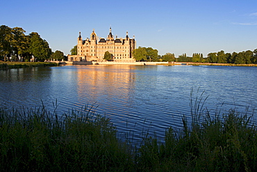 Schwerin Castle at Lake Schwerin, Schwerin, Mecklenburg Western-Pomerania, Germany