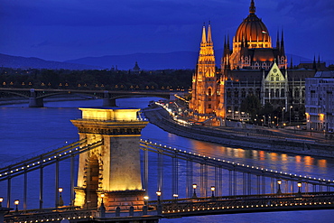 Danube river, House of Parliament and Chain Bridge at night, Budapest, Hungary, Europe