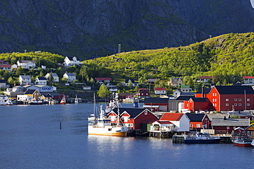 Fishing village of Hamnoya, Reinefjorden, Reine, Moskenesoya, Lofoten, Nordland, Norway