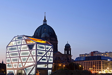 Humbold Box, Castle square, Berliner Dom, Unter den Linden, Berlin Mitte, Berlin, Germany