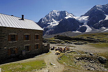 Alpine hut, Koenigspitze, Kings Ortler Alps, Alto Adige, South Tyrol, Italy