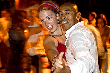 Salsa Praterinsel, Couple Dancing Salsa, Turning, Southamerican Music, Cuban Style