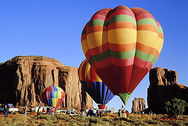 Hot air balloon rallye at Monument Valley, Arizona, USA, America