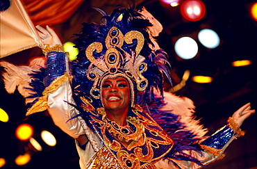 Woman in carnival costume, Brazilian dance troupe, carnival, Rio de Janeiro, Brazil