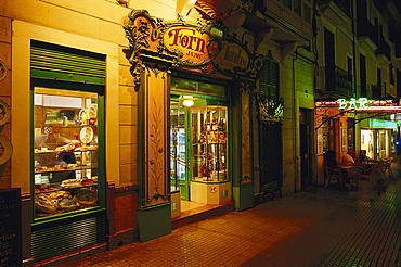 Bakery at night, Forn dÂ¥es Teatre, Placa Weyler, Palma de Mallorca, Mallorca, Spain