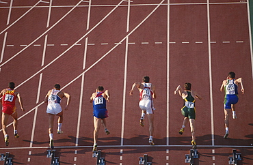 100 meter runners starting