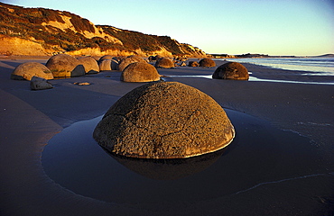 Moeraki Boulders near Dunedin, South Island, New Zealand