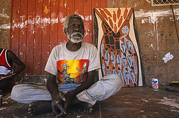 Aboriginal artist Oenpelli, Old Man Thompson, Oenpelli, Arnhemland, Aboriginal land, Northern Territory, Australia