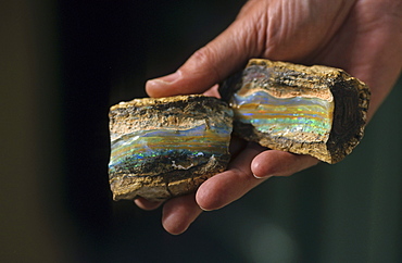 Opal stone close-up, Lightning Ridge, opal settlement, New South Wales, Australia