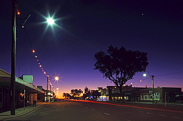 Mainstreet Elderslie Street in the evening light, Winton, Maltilda Highway, Queensland, Australia