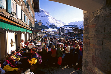 Apres ski at Tannberger Hof, Lech, Vorarlberg, Austria