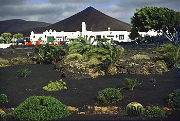 CÃˆsar Manrique house in front of a volcano, Lanzarote, Canary Islands, Spain, Europe