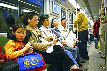 Metro Shanghai, mass transportation system, subway, public transport, underground station, commuters