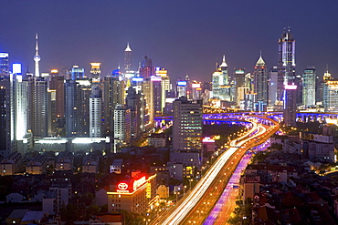 Gaojia motorway, nightshot, Gaojia, elevated highway system, Crossing of Chongqing Zhong Lu and Yan'an Dong Lu, Expressway, night skyline of central Shanghai, Huaihai and Pudong, Shanghai, China