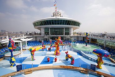 H2O Zone Pool & Fountains on Deck 11, Freedom of the Seas Cruise Ship, Royal Caribbean International Cruise Line