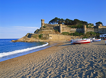 Old town and beach, Tossa de Mar, Costa Brava, Province Girona, Catalonia, Spain