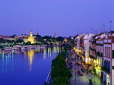 Torre del Oro, Triana district, Rio Guadalquivir, Sevilla, Andalusia, Spain