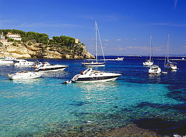 Boats in the Bay Cala Portals Vells, near Portals Vells, Costa de Calvia, Bahia de Palma, Mallorca, Spain