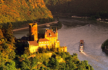 Europe, Germany, Rhineland-Palatinate, Sankt Goarshausen, Burg Katz at river Rhine