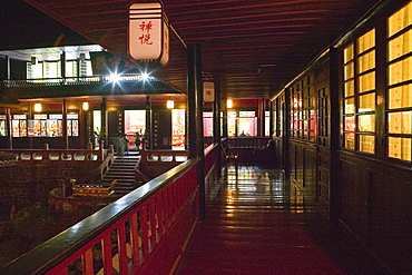 Courtyard, prayer hall, Wannian monastery and temple, pilgrims hostel, China, Asia, World Heritage Site, UNESCO