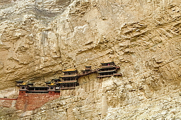 Hanging monastery on a rock face, Heng Shan North, Shanxi province, China, Asia