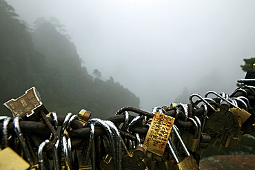 padlocks, locked and the key thrown down the mountain, symbol for couples to pledge faithfulness, Huang Shan, Anhui province, China, Asia, World Heritage, UNESCO