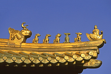 Animal roof guardians, mythological creatures guarding the Golden Hall, Jin Dian Gong, Golden Palace Temple, protected against lightning strikes by an iron cage, summit 1613 metres high, Mount Wudang, Wudang Shan, Taoist mountain, Hubei province, UNESCO world cultural heritage site, birthplace of Tai chi, China