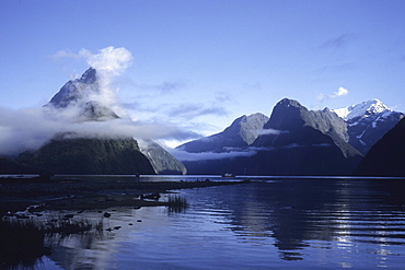 Lifting Fog at Milford Sound, Fiordland National Park, South Island, New Zealand00059419