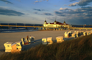 Beach with pier, Ahlbeck, Usedom Island, Mecklenburg-Western Pomerania, Germany, Europe