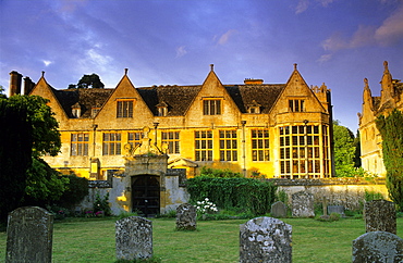 Europe, England, Gloucestershire, Cotswolds, Stanway, graveyard