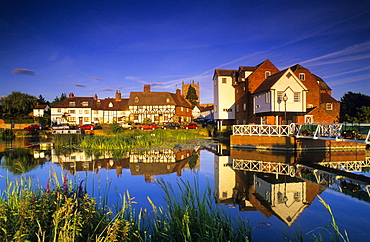 Europe, England, Gloucestershire, Tewkesbury, Mill Avon Waterfront