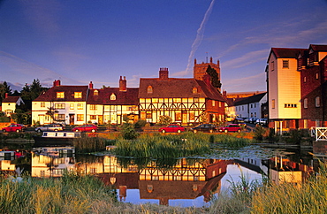 Europe, England, Gloucestershire, Tewkesbury, Mill Avon Waterfront