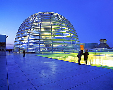 Berlin, Reichstag, roof terrace, dome by Norman Forster, dusk